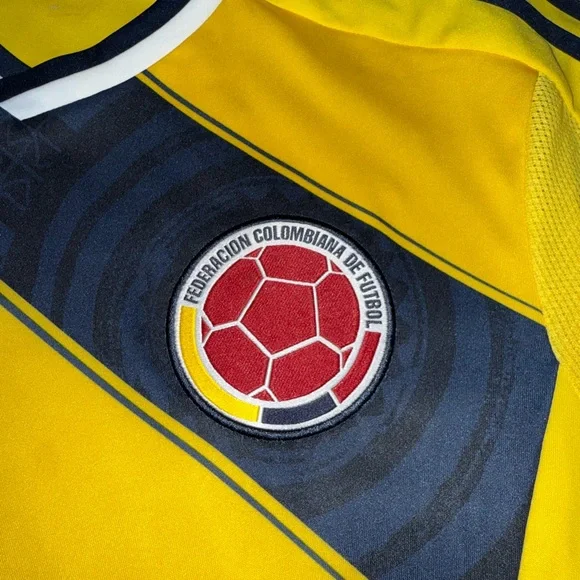 2014 Colombia Adidas Original Home Jersey Mens Size M (Used like New) - Picture 3 of 9